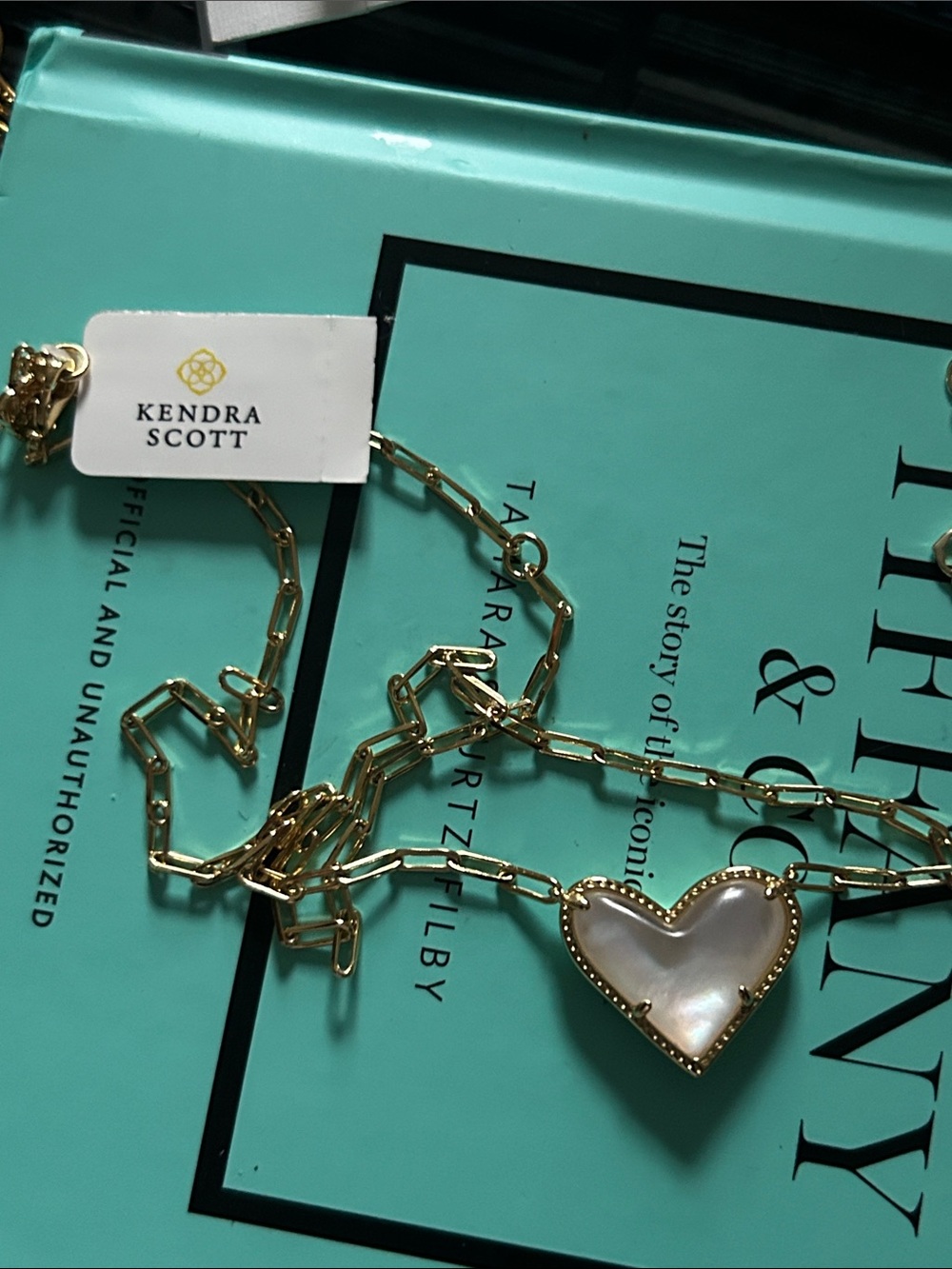 Kendra Scott Gold Chain Necklace with Mother-of-Pearl OFFERS WELCOME